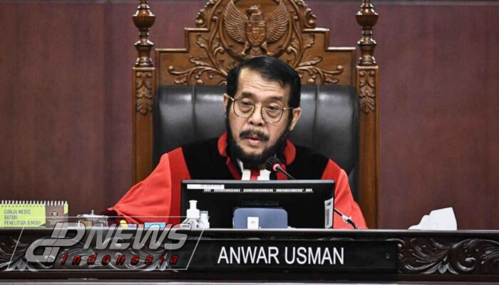 Hakim Konstitusi Anwar Usman Pamit di Sidang Terakhir, Minta Maaf atas Kekurangan Selama 15 Tahun Mengabdi