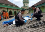 Dua Pria Ditemukan Tak Bernyawa di Atap Masjid Desa Pengaradan, Brebes
