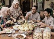 Tradisi Perayaan Lebaran Ketupat 2026 atau Bakda Kupat 