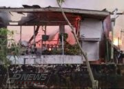 Kebakaran Melanda Kampung Pasekon Cipanas Cianjur, 12 Rumah Ludes Terbakar
