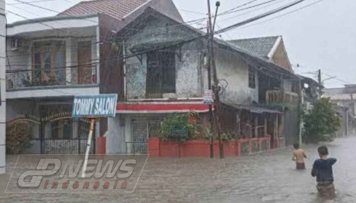 Banjir Landa Pamulang, Tangsel: Ratusan Rumah Terendam, Warga Terdampak Hujan Deras