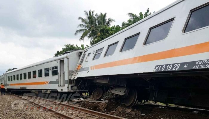 KA Bangunkarta Relasi Jombang-Pasarsenen Anjlok di Bumiayu, Brebes