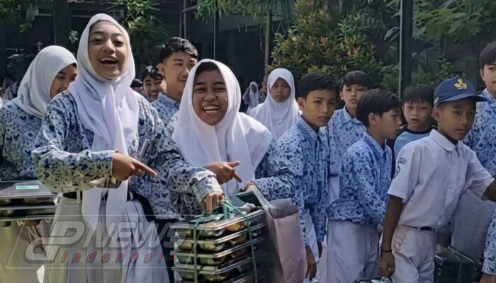 Siswa SMP Dayeuhkolot Ramai-ramai Kembalikan Menu MBG karena Bau Tak Sedap, Operasional SPPG Dihentikan Sementara