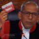 Hakim MK Saldi Isra Bawa Kartu Telkomsel Cecar Operator Seluler soal Kuota Internet Hangus