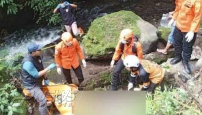 Mayat Pria Tanpa Identitas Ditemukan di Bawah Jembatan Kembar Cangar, Kota Batu