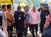 Kunjungan Menhub ke Keluarga Korban Kecelakaan KA KRL Bekasi Timur di Desa Tanjungbaru