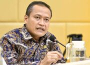 DPR Soroti Polemik Guru Honorer: Terancam Tak Bisa Mengajar di 2027, Apa Solusinya?