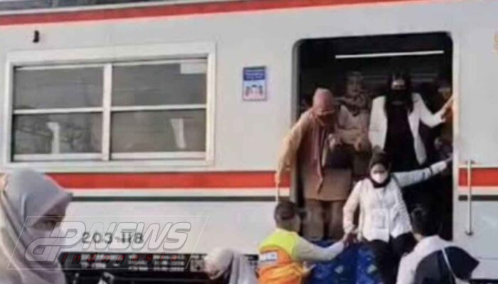 Gangguan Teknis KRL di Stasiun Serpong, Rangkaian Kereta Langsung Ditarik Selasa Pagi