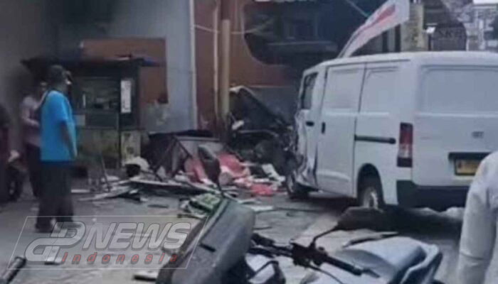Mobil SPPG Program MBG Tabrak Lapak Pedagang di Bekasi Timur, Korban Dilaporkan Luka-luka
