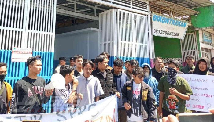 Bentrok di Cianjur: Dapur MBG Disegel Massa, Dugaan Nepotisme dan Izin Bodong Jadi Pemicu