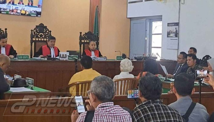 PN Surakarta Tunda Sidang Gugatan Ijazah Jokowi untuk Mediasi