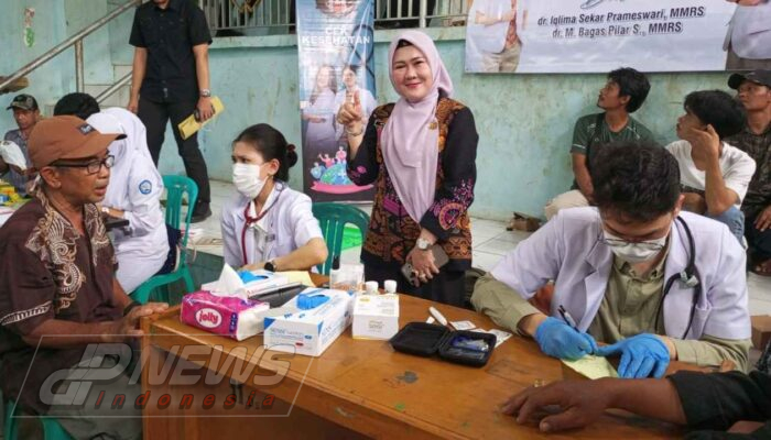Reses di Desa Sukatani, Ketua DPRD Cianjur Metty Triantika Hadirkan Pengobatan Gratis dan Serap Aspirasi Infrastruktur, Kesehatan, Pendidikan