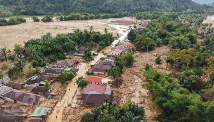 Detik-detik Mencekam Banjir Bandang Lebak: Asrama Santri Hanyut Terbawa Arus Sungai Cimaur
