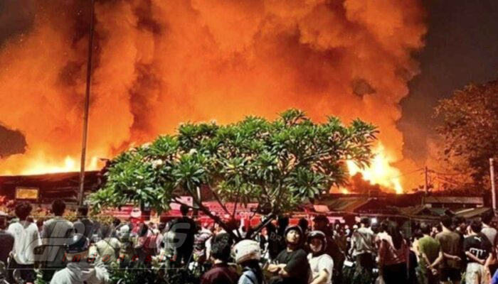 Kebakaran Hebat Melanda Kemayoran, 250 Bangunan Hangus, 500 Warga Mengungsi