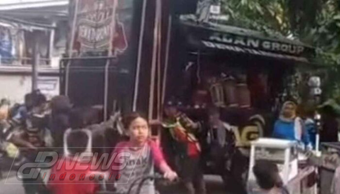 Lima Petugas Penarik Gerobak Sound System Diduga Tersengat Aliran Listrik di Mekarmukti
