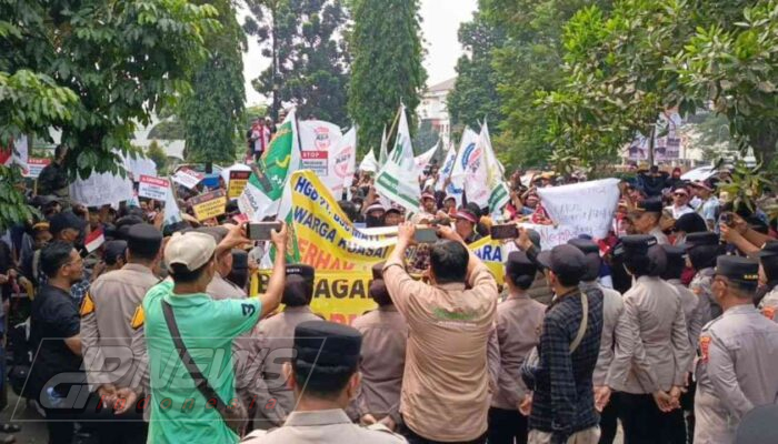 Demo Ricuh di Kantor ATR/BPN Kabupaten Bogor, Petani dan Mahasiswa Tuntut Penolakan Klaim Lahan PT BSS