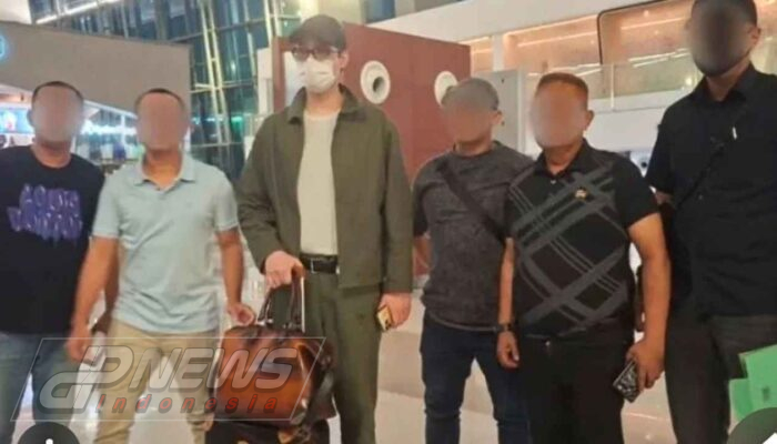 Kejagung Amankan Buronan Kasus Penipuan Bisnis Batu Bara di Bandara Soekarno-Hatta