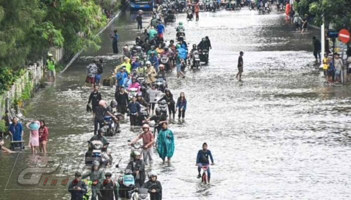 Hujan Deras Guyur Surabaya, Pemkot Optimalkan Rumah Pompa dan Drainase untuk Percepat Surutnya Genangan