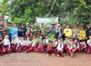 Hijaukan Bantaran Sungai Cisokan, Satgas Citarum Harum dan Warga Tanam 750 Bibit Pohon