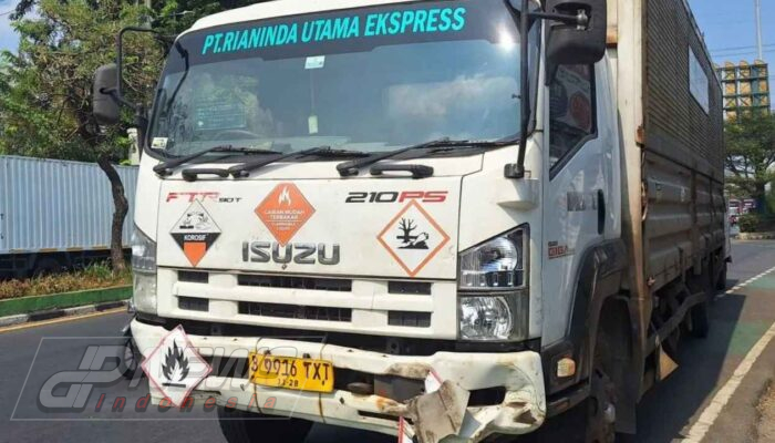 Truk Rem Blong Tabrak Antrean Motor di Lampu Merah Unisma Bekasi, Satu Pengemudi Ojol Tewas