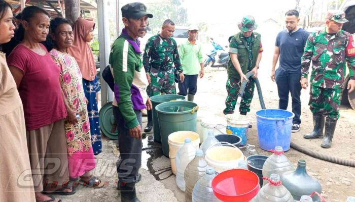 Krisis Air Bersih Meluas di Cianjur, Satgas Citarum Harum Salurkan Puluhan Ribu Liter Air untuk Warga Terdampak