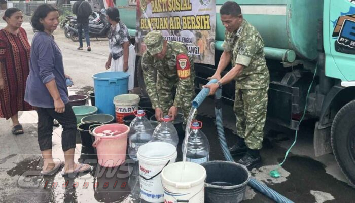 Kemarau Melanda, Koramil Jatiwangi Salurkan Bantuan Air Bersih untuk Warga Desa Loji Majalengka
