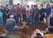 Evi Mentari Dimakamkan di Sukabumi, Tangis Haru Warnai Penghormatan Terakhir