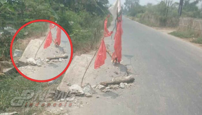 Jalan Rusak di Kampung Gandaria Bekasi Belum Diperbaiki, Warga Minta Pemerintah Segera Bertindak