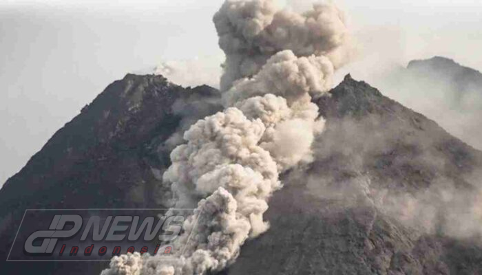 Gunung Merapi DIY Luncurkan Awan Panas 2 Km ke Kali Boyong, Status Tetap Siaga Level III