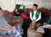 Hidup Sebatang Kara di Gubuk Nyaris Roboh, BAZNAS Cianjur Salurkan Bantuan untuk Uman