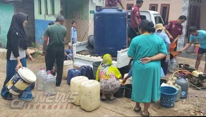 Karang Taruna Kutawaringin Salurkan 12 Ribu Liter Air Bersih per Hari, Warga Krisis Air